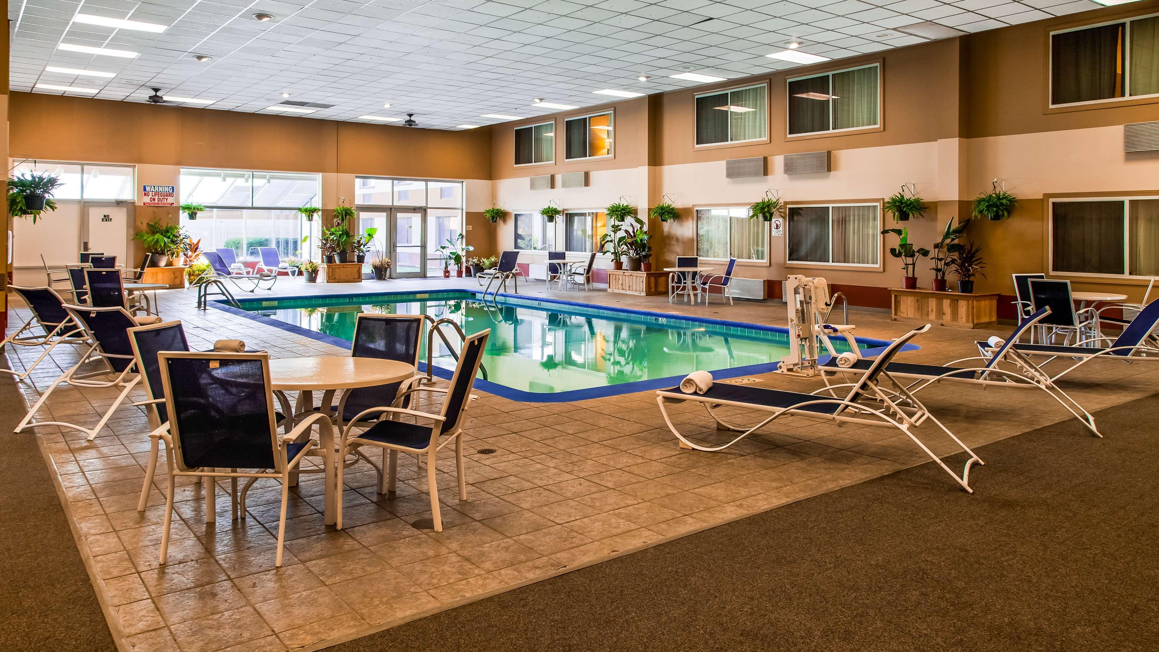 Best Western Regency Inn Marshalltown Buitenkant foto