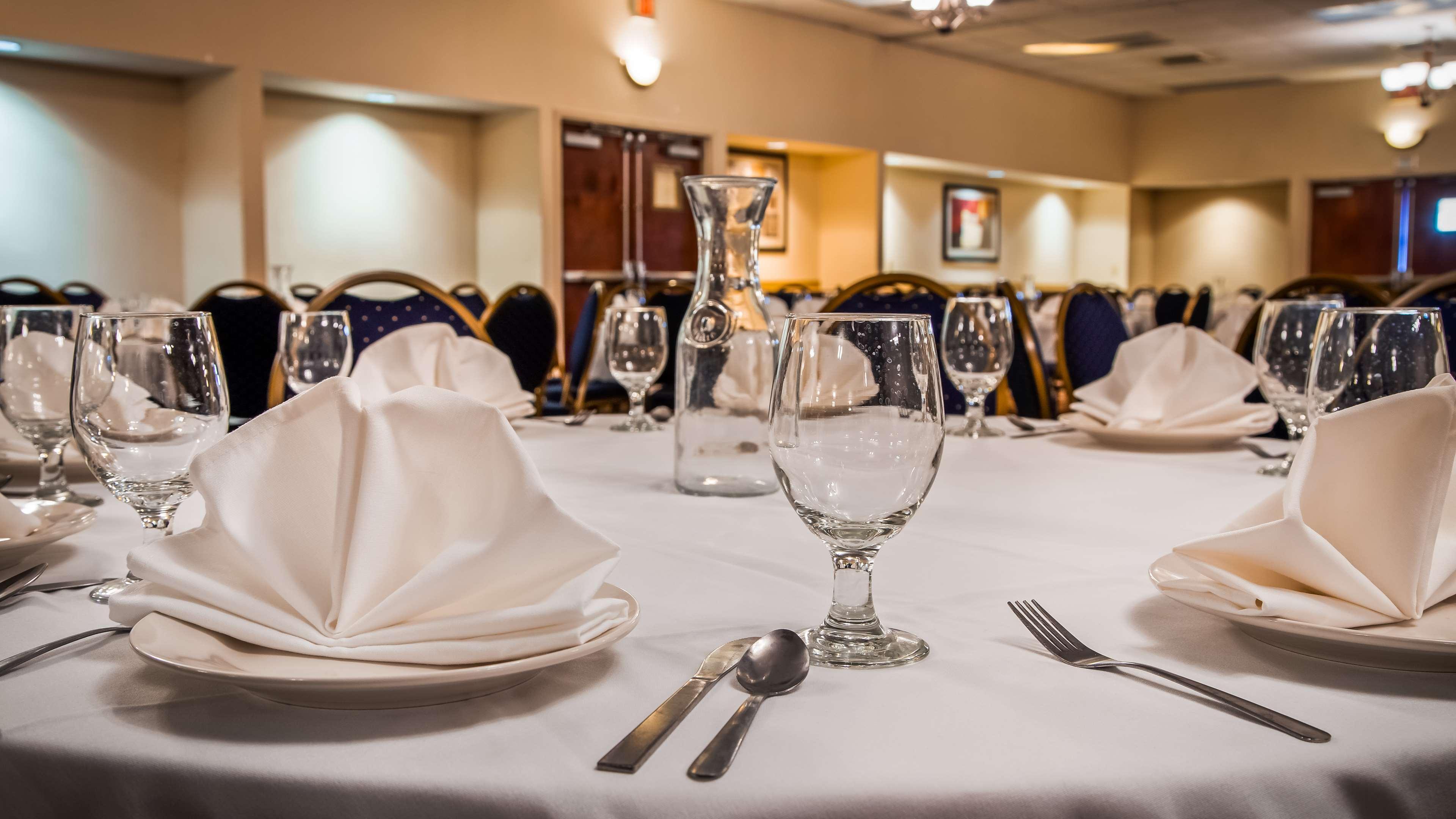 Best Western Regency Inn Marshalltown Buitenkant foto