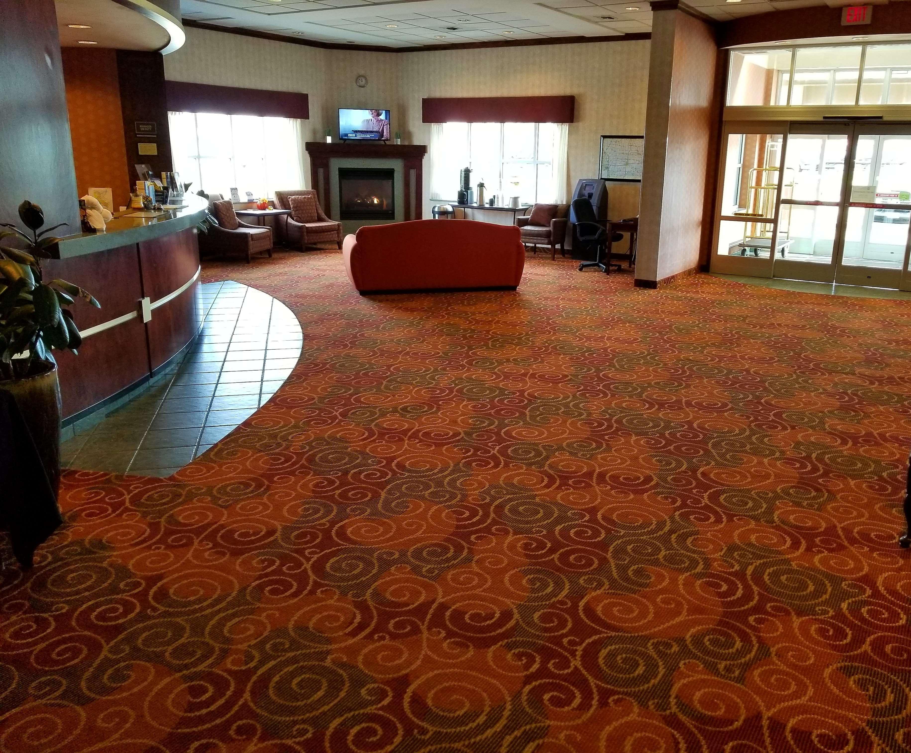 Best Western Regency Inn Marshalltown Buitenkant foto